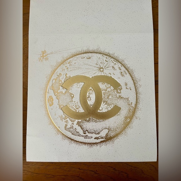 Series of CHANEL gift box slip covers in gold, black and white - Picture 5 of 7